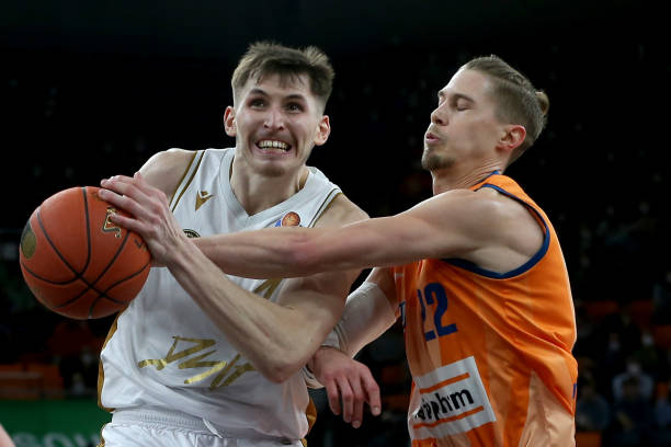 重返赛场 重返赛场