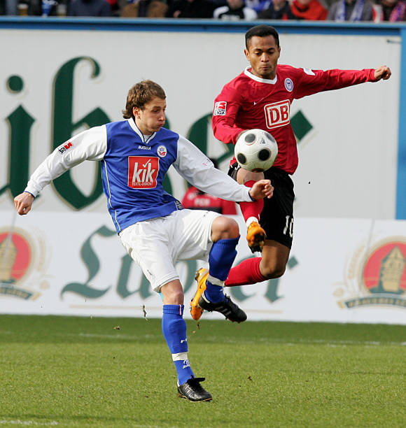 在一系列自 在一系列自