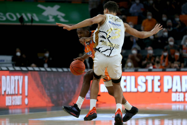 亚斯同样因 亚斯同样因